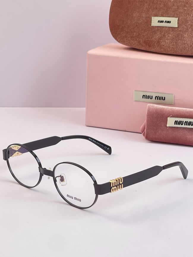 MiuMiu Sunglasses 821495-8