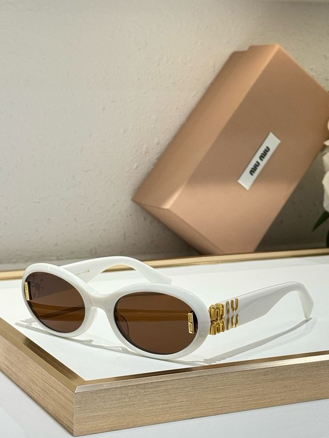 MiuMiu Sunglasses 821497-6