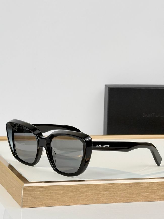 Saint Laurent Sunglasses 821508-2