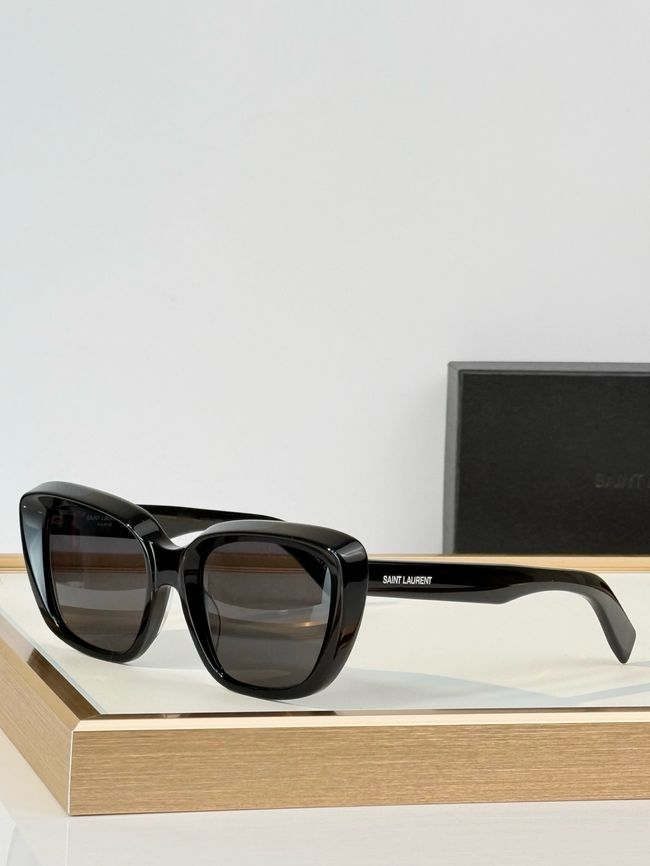 Saint Laurent Sunglasses 821508-3