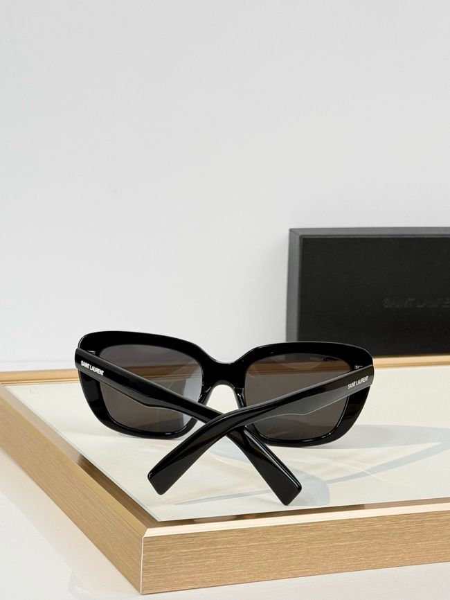 Saint Laurent Sunglasses 821508-3