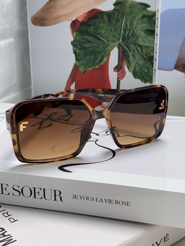 Fendi Sunglasses 821538-3