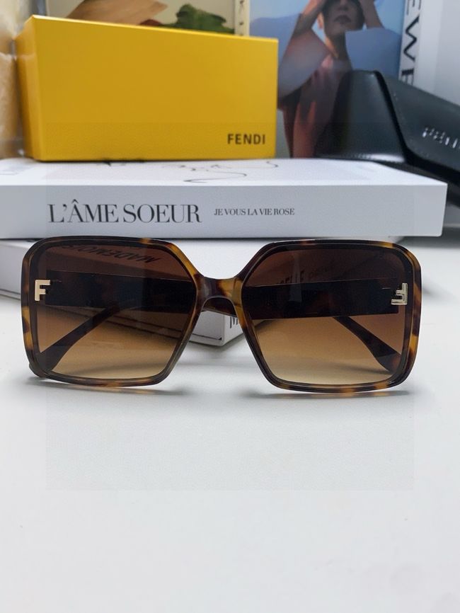Fendi Sunglasses 821538-3