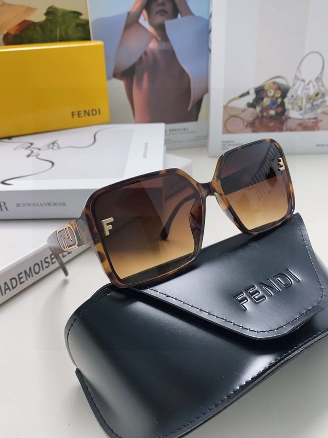 Fendi Sunglasses 821538-3