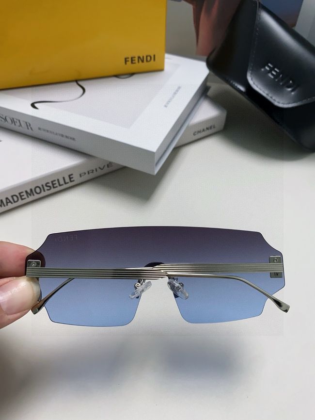 Fendi Sunglasses 821539-3 Fendi Sunglasses 821539-3