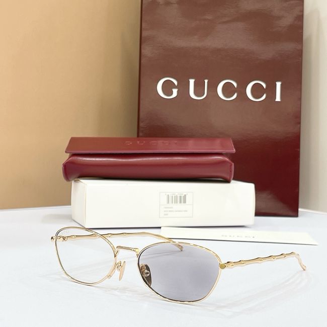 Gucci Sunglasses 821559-3