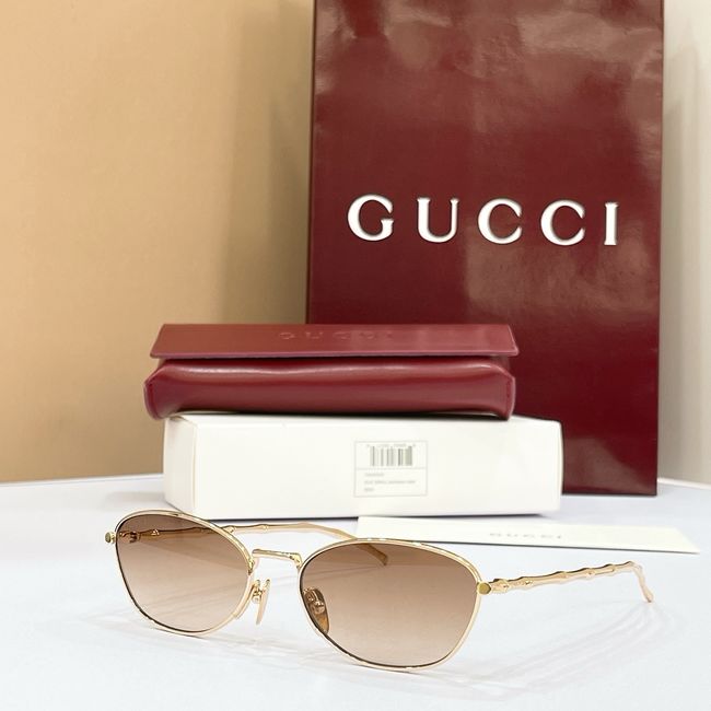 Gucci Sunglasses 821559-5