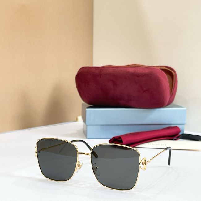 Gucci Sunglasses 821560-3