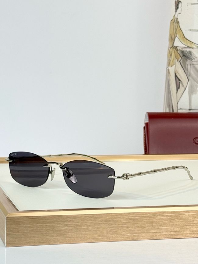 Gucci Sunglasses 821562-2