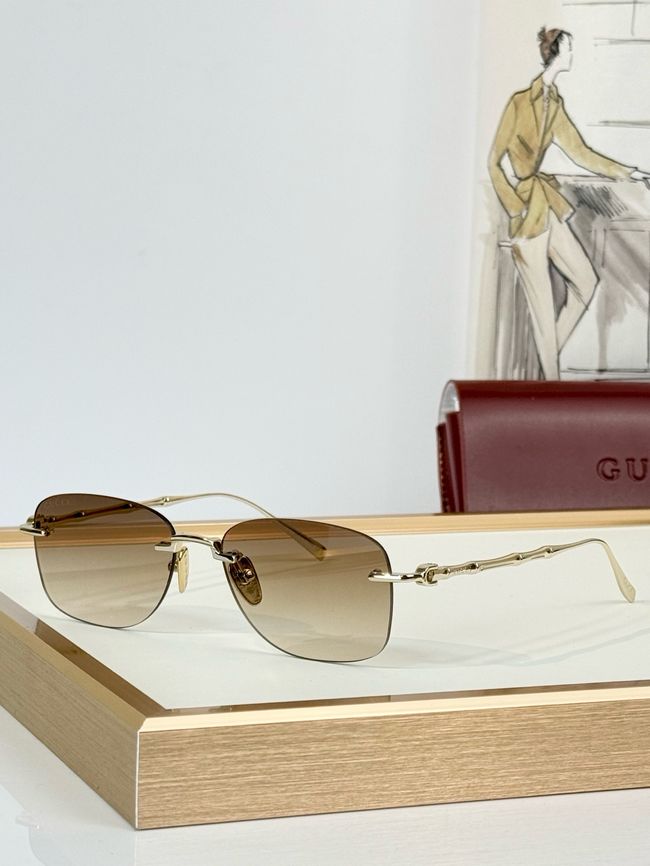 Gucci Sunglasses 821563-1