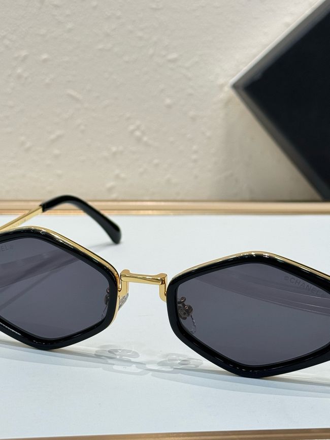 Chanel Sunglasses 821640-1