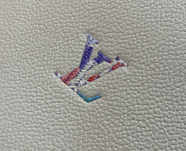 Louis Vuitton All In BB M29835 Link Quartz Louis Vuitton All In BB M29835 Link Quartz