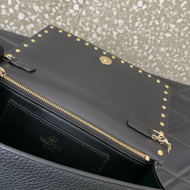 VALENTINO Rockstud calfskin chain bag SHI098 black&gold