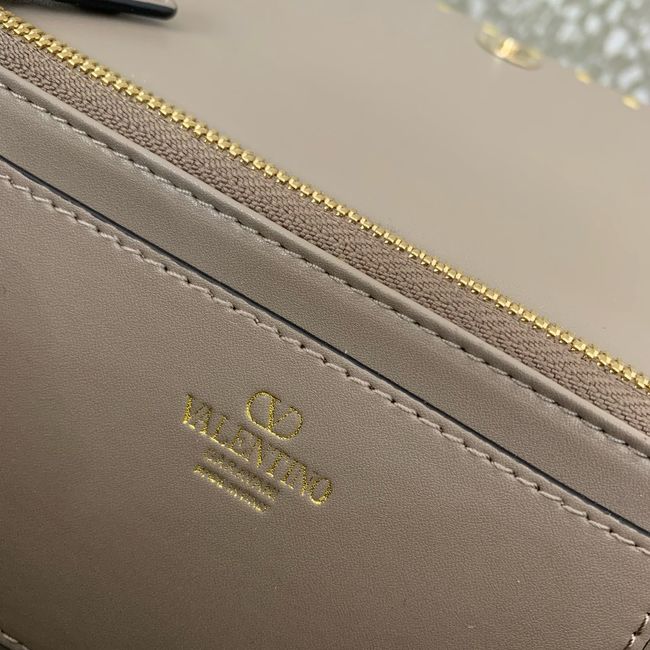 VALENTINO Rockstud calfskin chain bag SHI098 gray