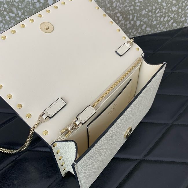 VALENTINO Rockstud calfskin chain bag SHI098 white
