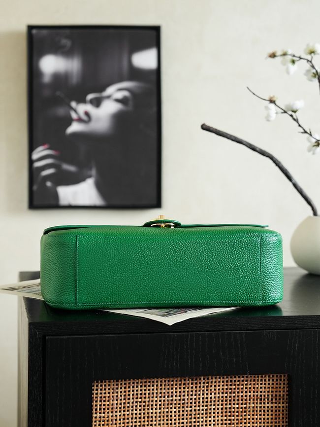 Chanel Maxi Flap bag AS6231 green Chanel Maxi Flap bag AS6231 green