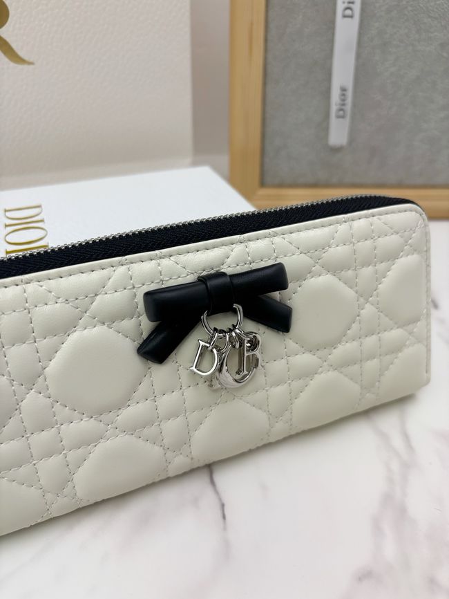 LADY DIOR LOTUS WALLET CANNAGE LAMBSKIN S2600 Beige LADY DIOR LOTUS WALLET CANNAGE LAMBSKIN S2600 Beige
