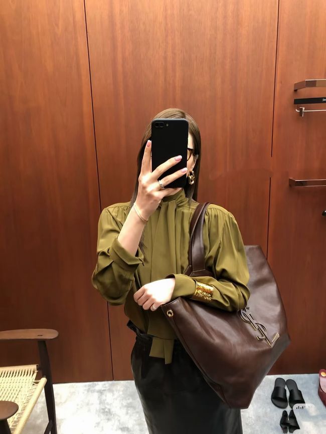 Yves Saint Laurent ICARE Medium 858191 dark brown