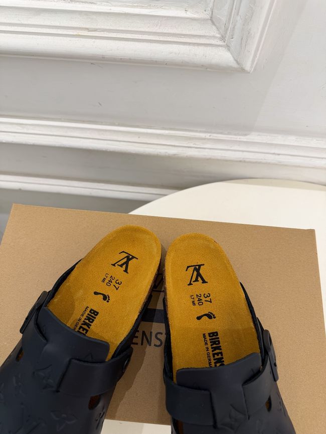 Louis Vuitton Cosy Comfort Clog 95499-8