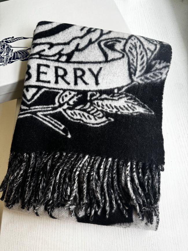 Burberry cashmere scarf BU0030-1 Burberry cashmere scarf BU0030-1