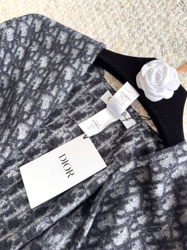 Dior Oblique Cashmere I1059 Dior Oblique Cashmere I1059