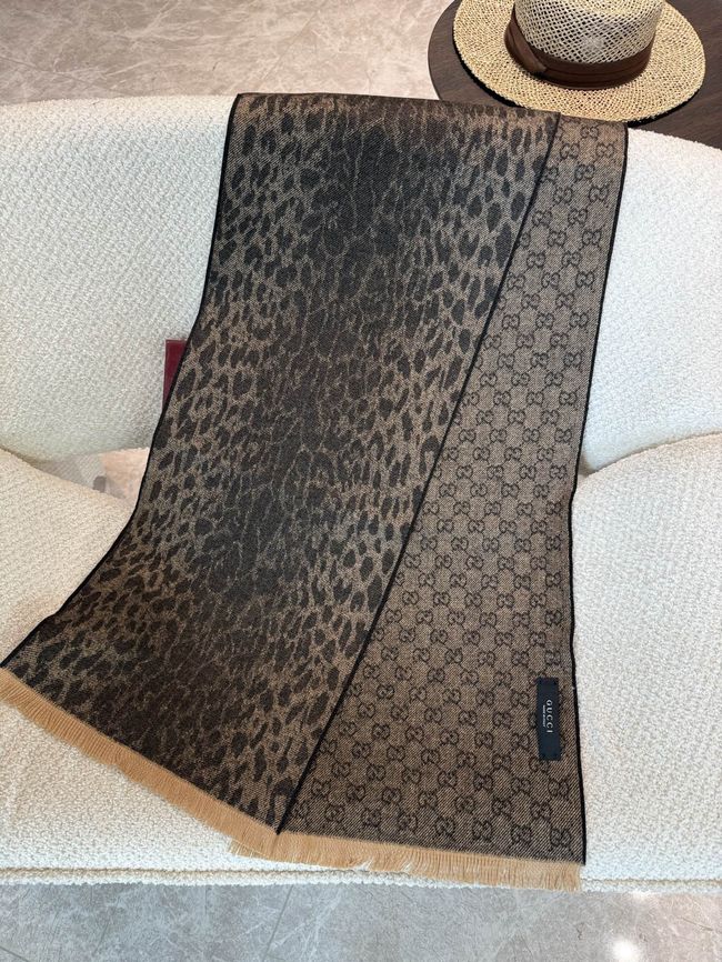 Gucci Reversible Cashmere scarf A005HK-1 Gucci Reversible Cashmere scarf A005HK-1