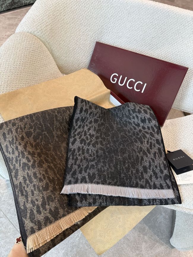 Gucci Reversible Cashmere scarf A005HK-1 Gucci Reversible Cashmere scarf A005HK-1