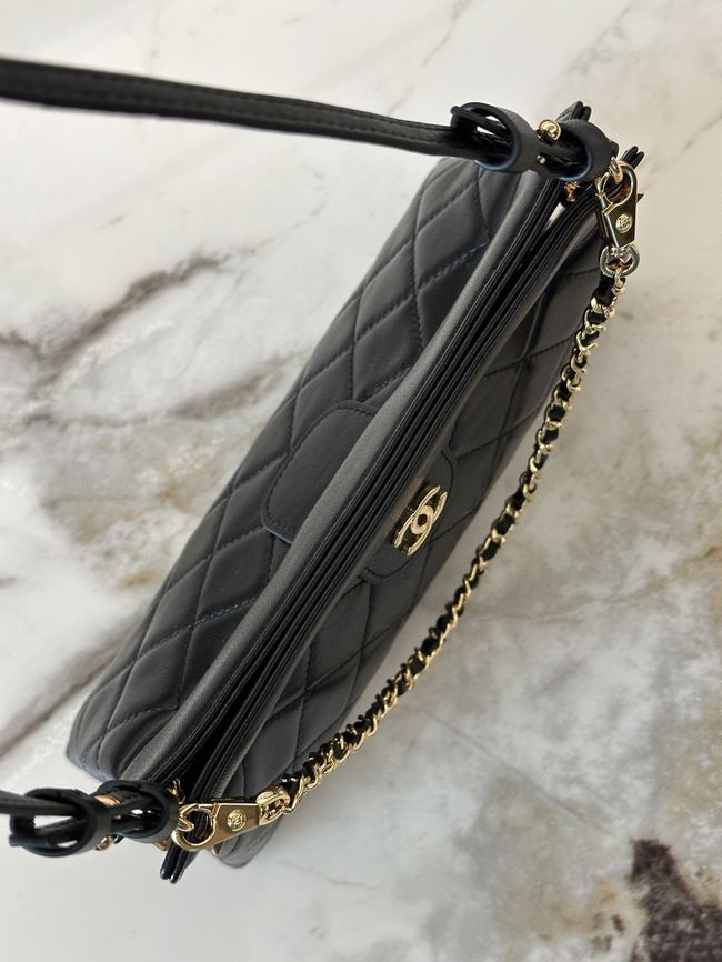 Chanel Clutch with Chain AP5540 black