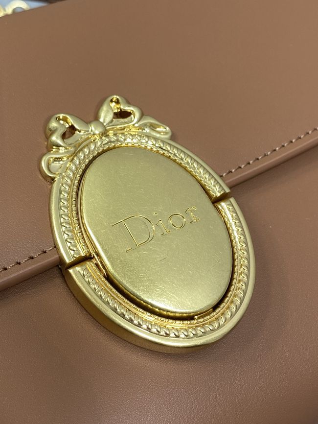 Dior Medaillon Pouch Smooth Calfskin M3671 tan Dior Medaillon Pouch Smooth Calfskin M3671 tan